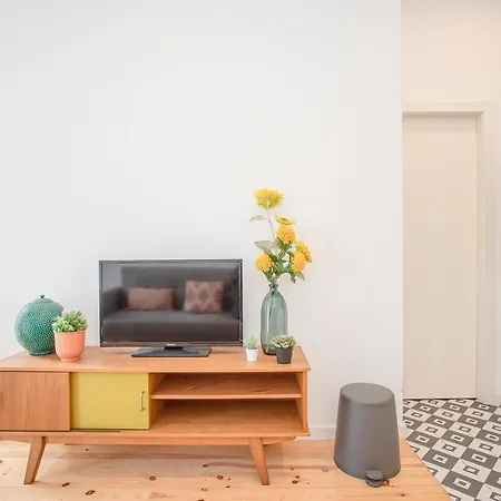 Charming Downtown - 4pp Wifi Tv Apartment *
